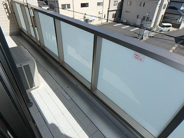 yoRj[z@