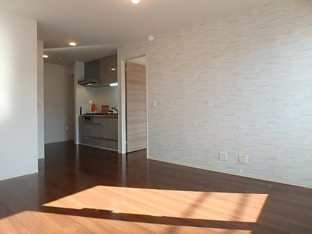 �y���ԁE���r���O�z�@