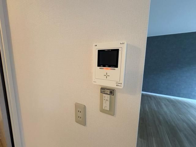 �y�Z�L�����e�B�z�@