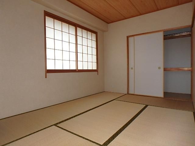 �y�����E���r���O�z�@