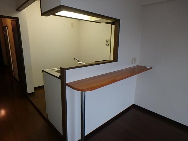 �y�����E���r���O�z�@