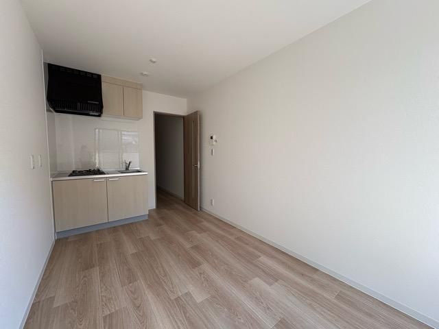 �y���ԁE���r���O�z�@