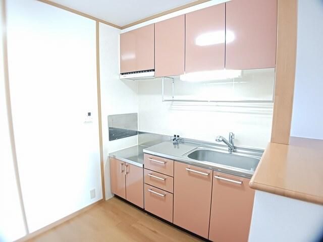 �y�L�b�`���z�@